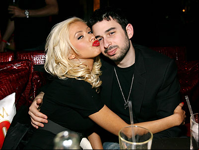 Christina Aguilera - Keeps Gettin Better (2008)